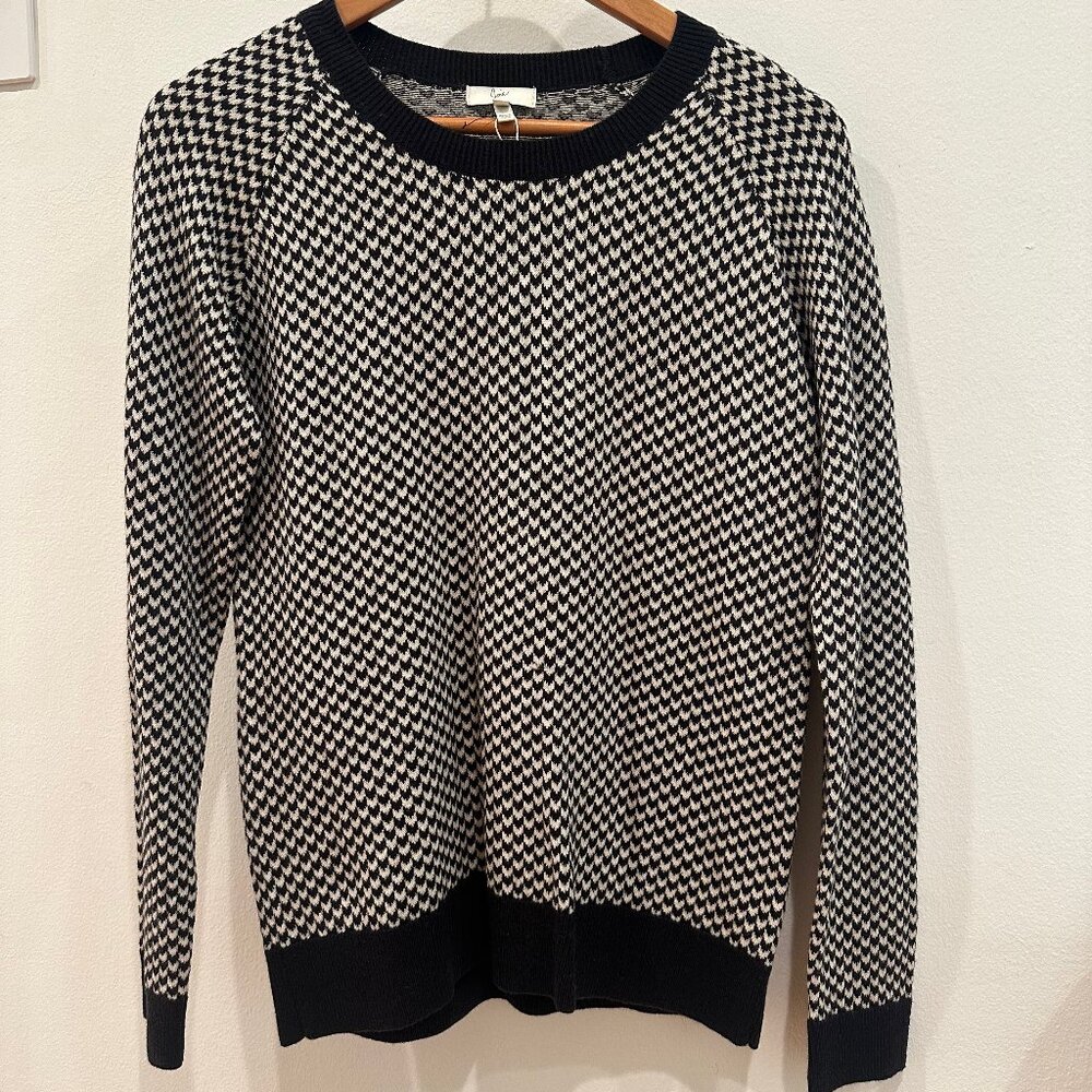 BNWT Joie Houndstooth Sweater